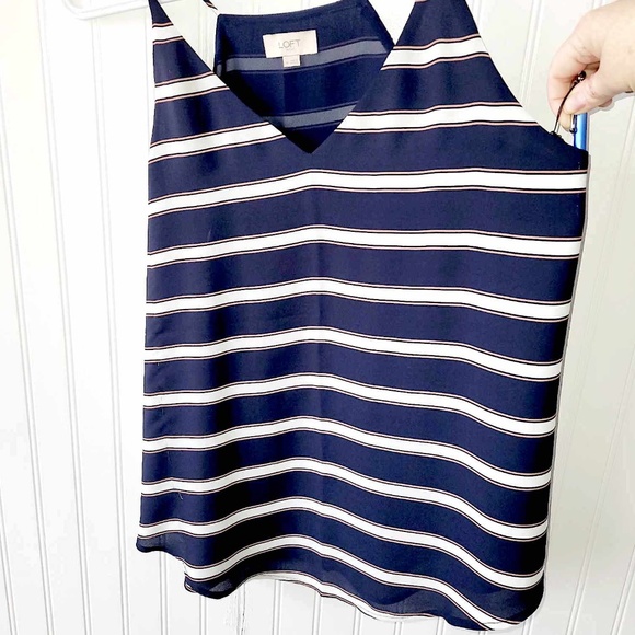 LOFT Lined Navy Pink Cream Stripes Flowy Spagetti Strap Camisole Top size Medium - Picture 4 of 8